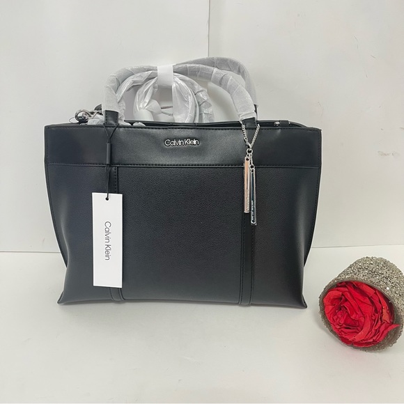 Calvin Klein Gillian Satchel Handbag In Black & Silver - New With Tag- Reemoly - Picture 2 of 13